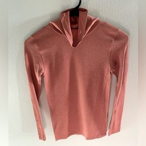 Size 4 Lululemon shirt